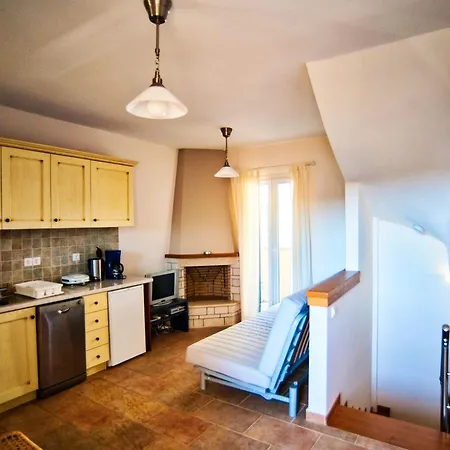 View Áyios Nikítas